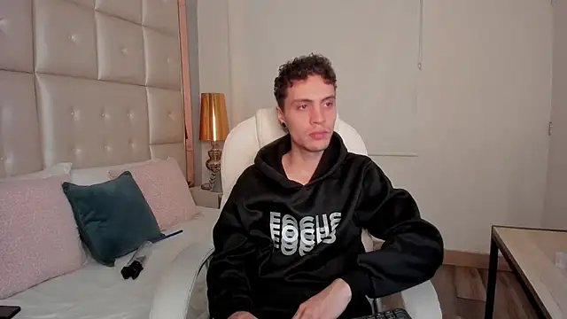 Snapshot of dark_sun302 chatting on 09/27/25, 09:20 dark sun302 online show from 09/27/25, 09:20