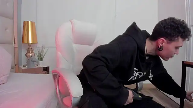 Snapshot of dark_sun302 chatting on 11/08/25, 09:35 dark sun302 online show from 11/08/25, 09:35