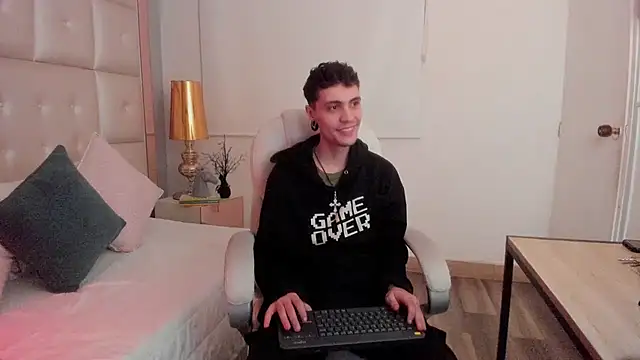 dark sun302 online show from 12/15/25, 02:05