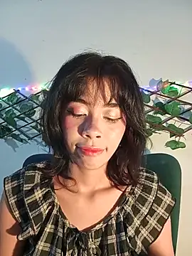 Snapshot of dolliette24 chatting on 05/31/26, 05:37 dolliette24 online show from 05/31/26, 05:37