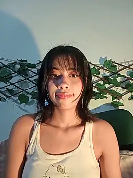 Snapshot of dolliette24 chatting on 06/07/26, 04:00 dolliette24 online show from 06/07/26, 04:00