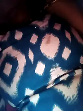 Snapshot of Reeta-rani chatting on 10/28/25, 02:09 Reeta-rani online show from 10/28/25, 02:09