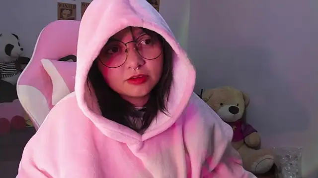 Snapshot of Lolii_Zoe chatting on 11/22/25, 02:21 Lolii Zoe online show from 11/22/25, 02:21