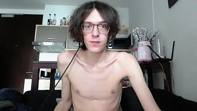 Snapshot of LovesomeCookie chatting on 10/05/25, 08:23 LovesomeCookie online show from 10/05/25, 08:23