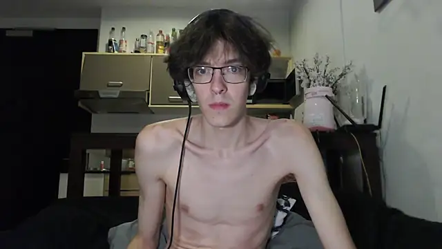 Snapshot of LovesomeCookie chatting on 10/12/25, 04:50 LovesomeCookie online show from 10/12/25, 04:50