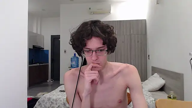 Snapshot of LovesomeCookie chatting on 11/12/25, 06:52 LovesomeCookie online show from 11/12/25, 06:52