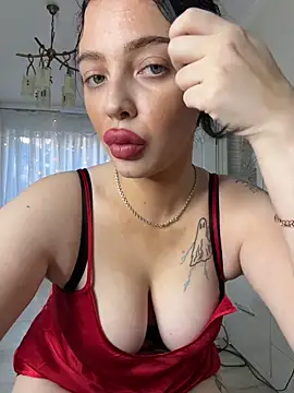 Hannah xBaby online show from 11/03/25, 12:06