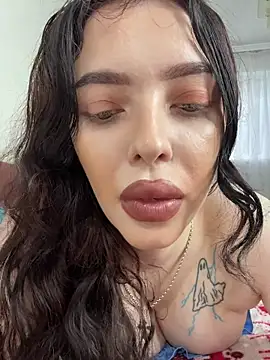 Hannah xBaby online show from 11/23/25, 09:53