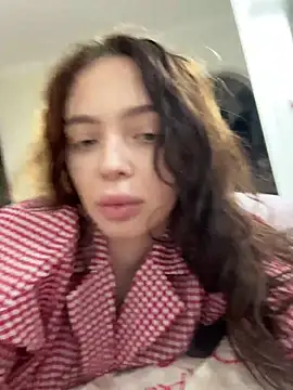 Hannah xBaby online show from 12/21/25, 05:09