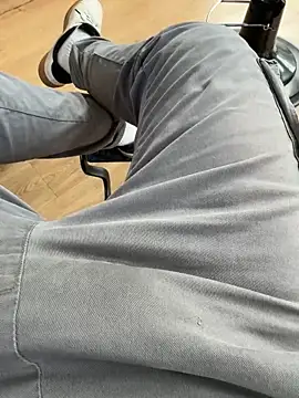 Snapshot of Mrdim26 chatting on 10/10/25, 03:00 Mrdim26 online show from 10/10/25, 03:00