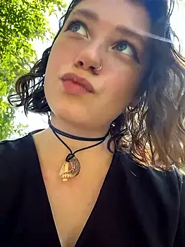 lucy-joy online show from 09/10/25, 09:31