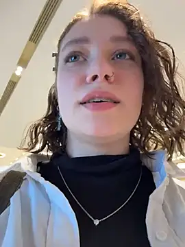 lucy-joy online show from 09/29/25, 10:20