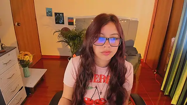 Snapshot of Verolake chatting on 09/09/25, 06:29 Verolake online show from 09/09/25, 06:29