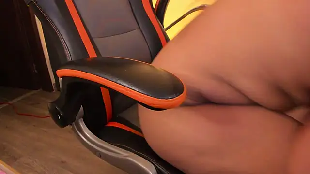 Snapshot of Verolake chatting on 12/05/25, 09:00 Verolake online show from 12/05/25, 09:00