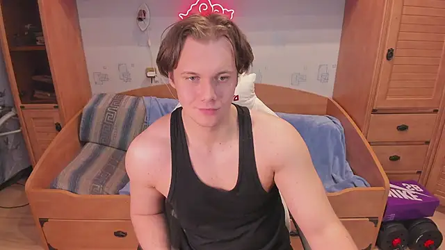 Snapshot of Dexter_Bennett chatting on 04/10/26, 02:39 Dexter Bennett online show from 04/10/26, 02:39