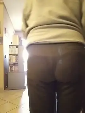 Snapshot of bi_dare chatting on 03/29/26, 01:00 bi dare online show from 03/29/26, 01:00