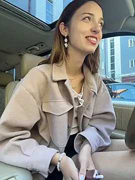 DollyTall online show from 05/15/26, 03:35
