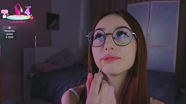 AvrilLeMell online show from 10/18/25, 10:21