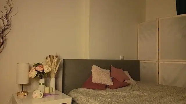 AvrilLeMell online show from 04/12/26, 09:20