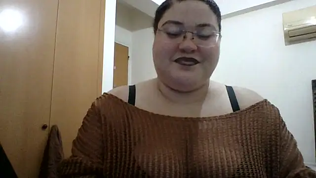 Snapshot of GoddessMocha chatting on 10/21/25, 09:26 GoddessMocha online show from 10/21/25, 09:26