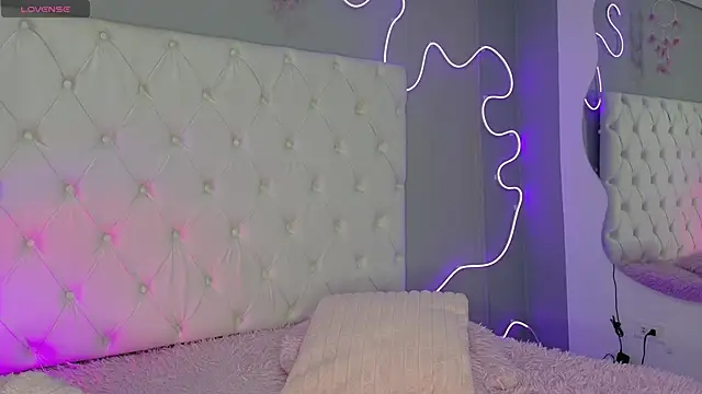 Megan  cole1 online show from 09/13/25, 04:12