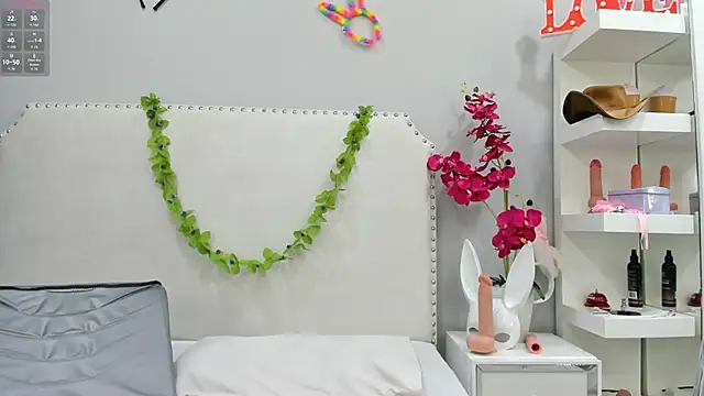 KoraSweett online show from 09/30/25, 07:52