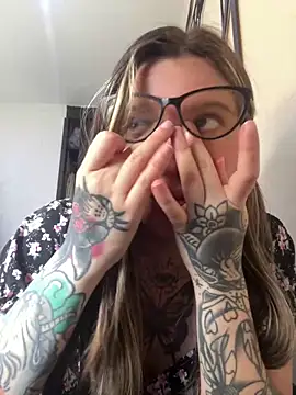 KoraSweett online show from 12/19/25, 07:43