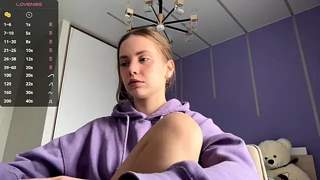 Snapshot of LinaMoonBlessed chatting on 10/14/25, 08:37 LinaMoonBlessed online show from 10/14/25, 08:37