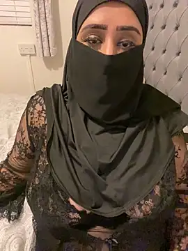 Pari Persianbaddie6 online show from 04/13/26, 01:00