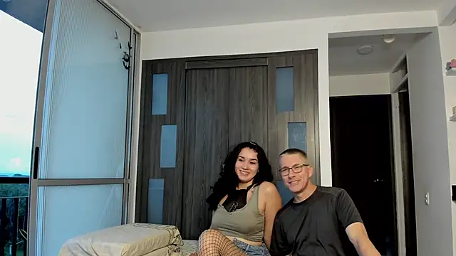 Snapshot of Vivi_Jacko chatting on 10/20/25, 10:43 Vivi Jacko online show from 10/20/25, 10:43