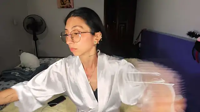 Anais lux online show from 04/10/26, 12:05