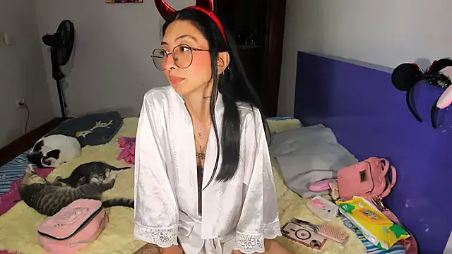 Anais lux online show from 04/21/26, 01:42