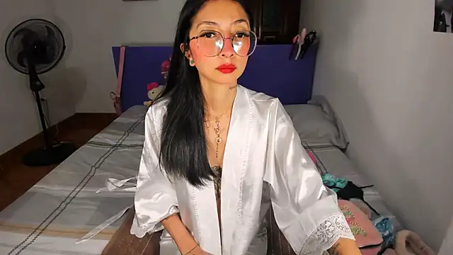 Anais lux online show from 05/15/26, 10:50