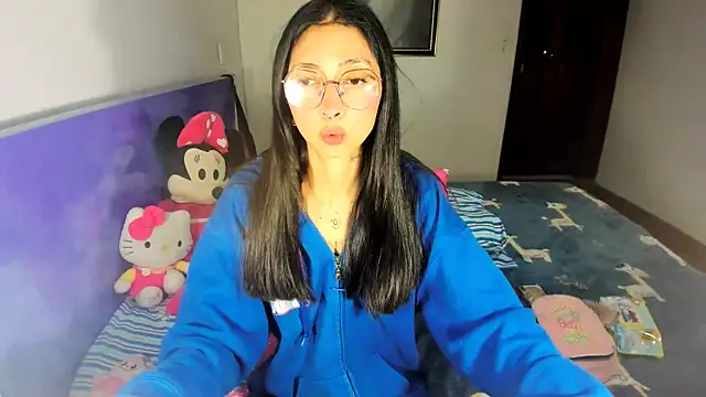Snapshot of Anais_lux chatting on 07/20/26, 10:45 Anais lux online show from 07/20/26, 10:45