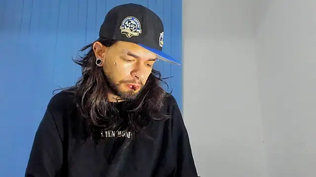 Theferxxo 12 online show from 10/29/25, 11:06