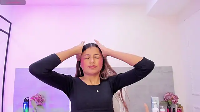 sunnyWhitee online show from 04/16/26, 07:14