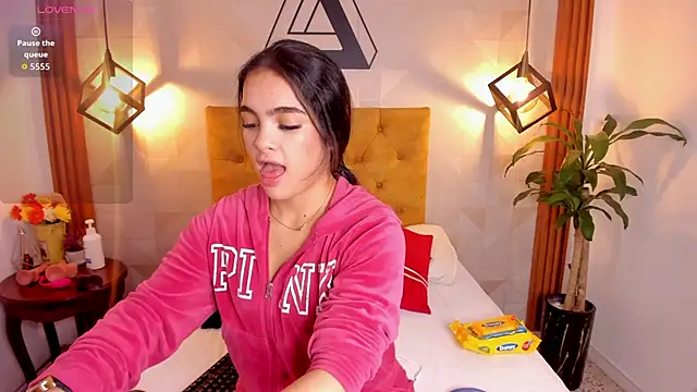 violet sweet19 online show from 03/11/26, 01:06