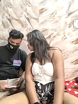 hornyzinia123 online show from 12/17/25, 03:01