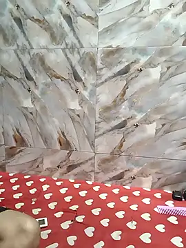 hornyzinia123 online show from 04/15/26, 02:07