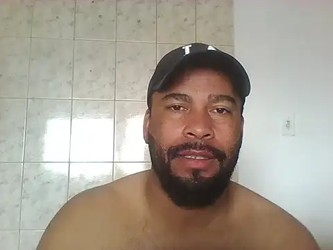 Snapshot of OliveiraSeven chatting on 05/02/26, 02:33 OliveiraSeven online show from 05/02/26, 02:33