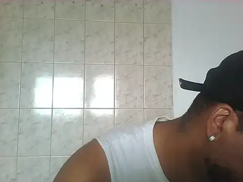Snapshot of OliveiraSeven chatting on 05/09/26, 02:00 OliveiraSeven online show from 05/09/26, 02:00