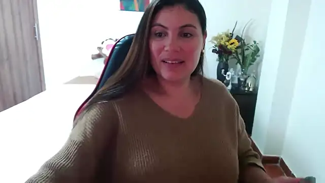 Snapshot of Secret_Bella chatting on 09/26/25, 11:25 Secret Bella online show from 09/26/25, 11:25