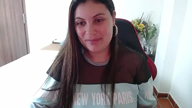 Snapshot of Secret_Bella chatting on 09/27/25, 11:37 Secret Bella online show from 09/27/25, 11:37