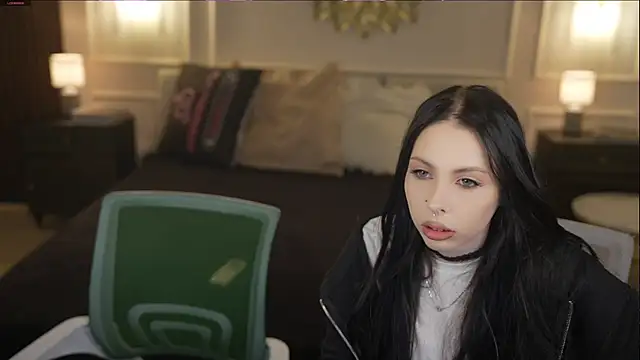 VivianSweet  online show from 04/14/26, 10:32