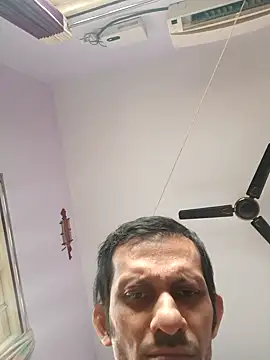 Snapshot of monster-dickk chatting on 10/27/25, 03:43 monster-dickk online show from 10/27/25, 03:43