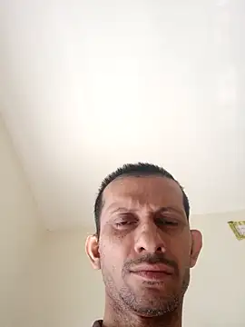 Snapshot of monster-dickk chatting on 12/17/25, 05:57 monster-dickk online show from 12/17/25, 05:57