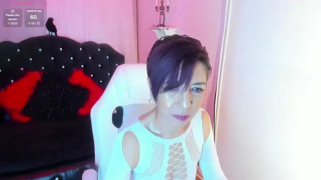 Trinityy   online show from 10/14/25, 06:42