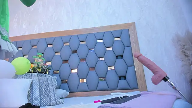 crystal sm online show from 03/17/26, 03:00