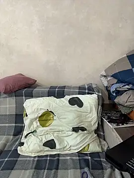 Snapshot of Hera_Mark chatting on 12/19/25, 07:04 Hera Mark online show from 12/19/25, 07:04