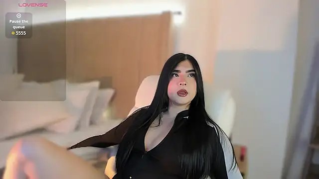 Snapshot of Sweety_Nicole_ chatting on 06/30/26, 05:30 Sweety Nicole online show from 06/30/26, 05:30
